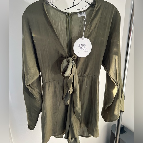 Princess Polly Romper - Picture 2 of 3